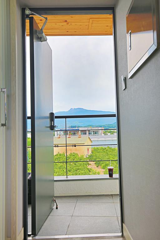Seong Ge Dol Pension Seogwipo Exterior foto